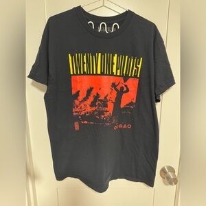 Hot Topic Twenty One Pilots Performance Smoke T-Shirt Large L
